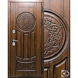 Входная дверь выполнена под заказ  (атмосферостойкий VINORIT, патина )