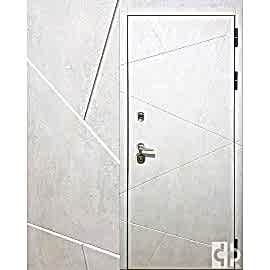 Входная дверь выполнена под заказ 