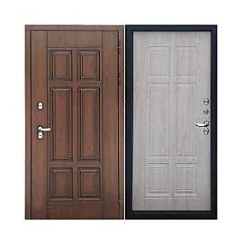 Входная дверь выполнена под заказ 