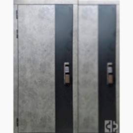 Входная дверь с электронным замком выполнена под заказ