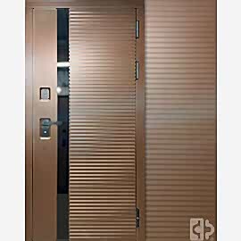 Входная дверь с остеклением выполнена под заказ